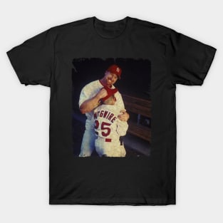 Mark McGwire in St. Louis Cardinals T-Shirt